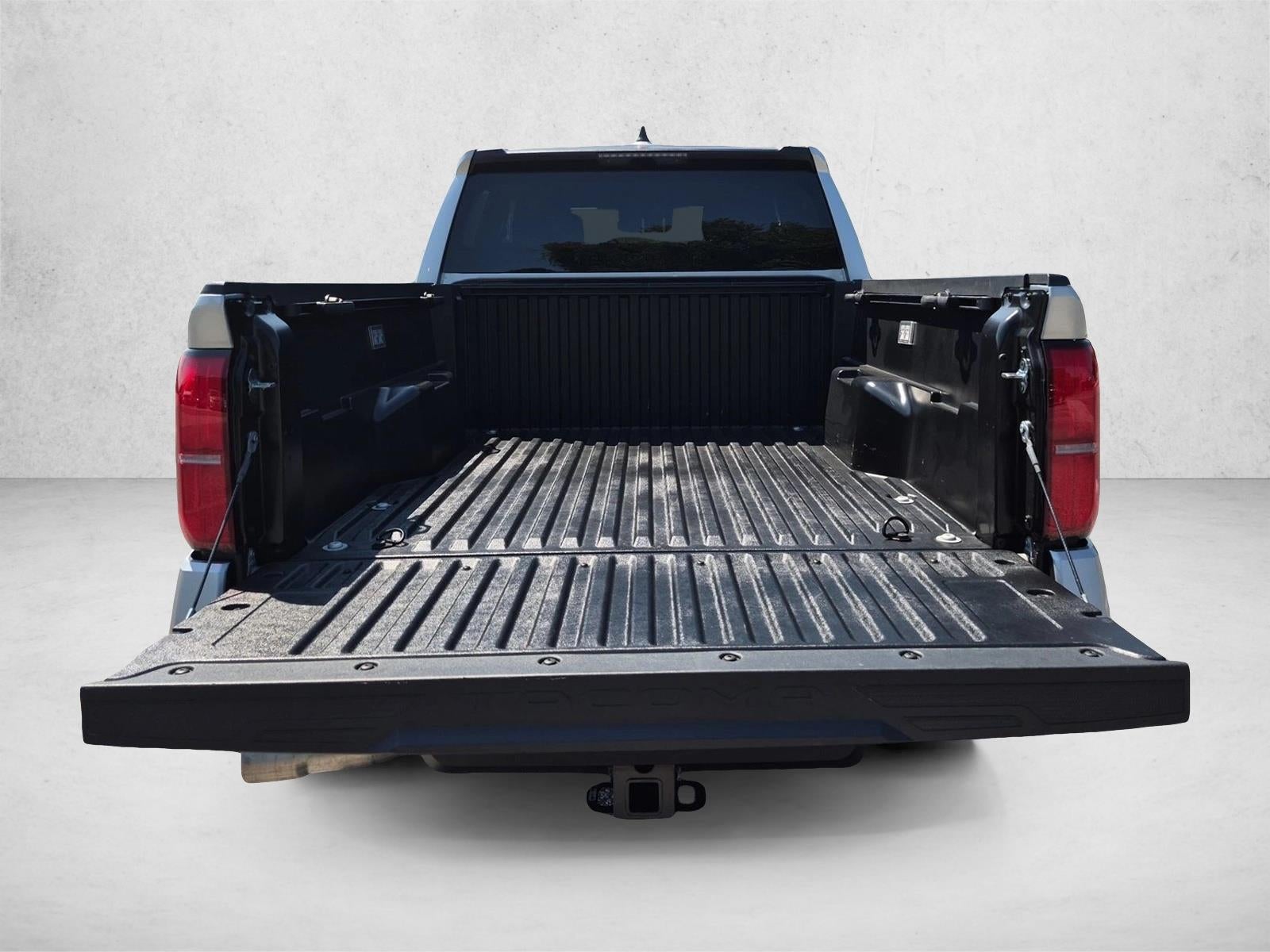 2026 Toyota Tacoma 4WD 4WD SR5 Double Cab 5' Bed AT (Natl)