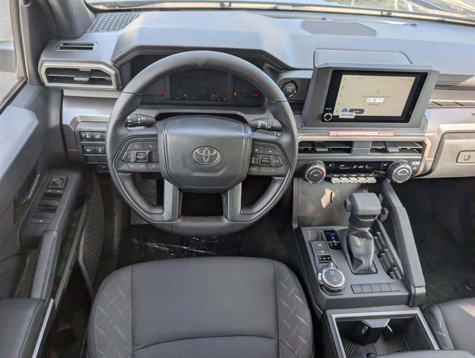 2026 Toyota Tacoma 4WD 4WD SR5 Double Cab 5' Bed AT (Natl)