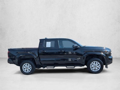 2025 Toyota Tacoma 2WD 2WD SR Double Cab 5' Bed AT (Natl)