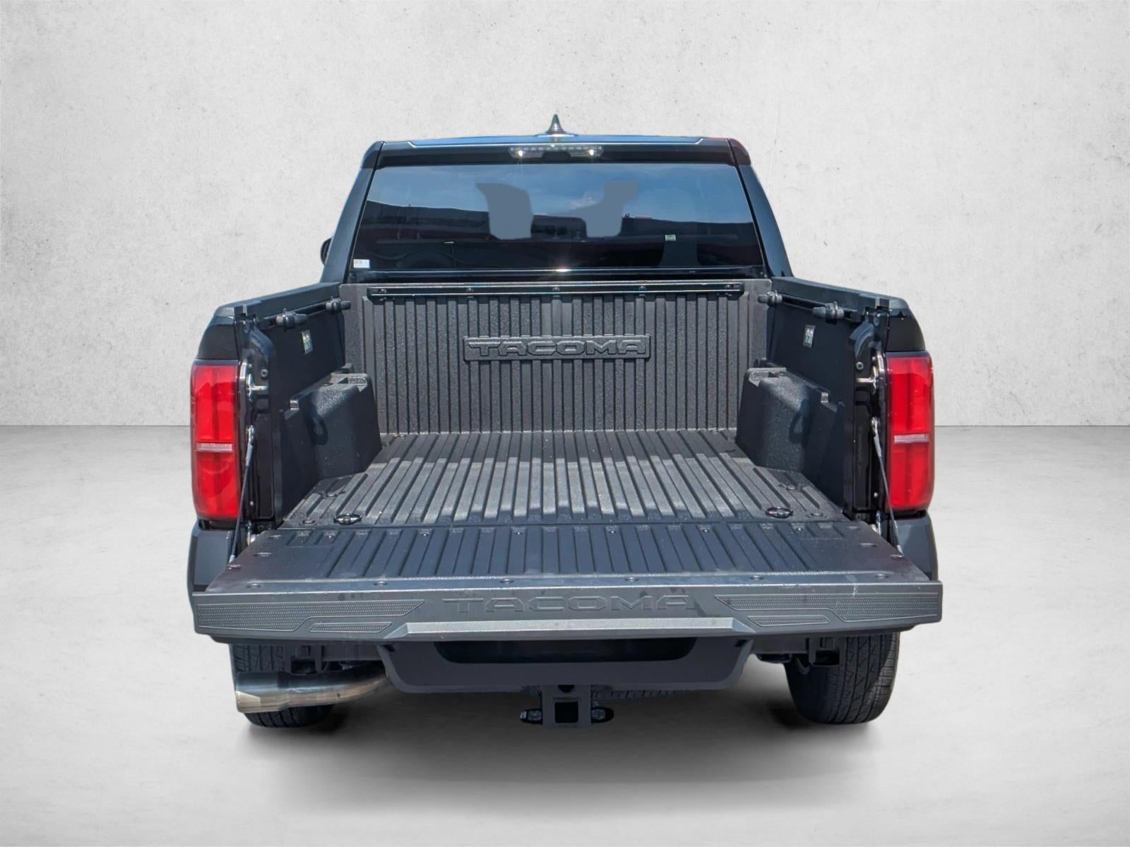2025 Toyota Tacoma 2WD 2WD SR Double Cab 5' Bed AT (Natl)