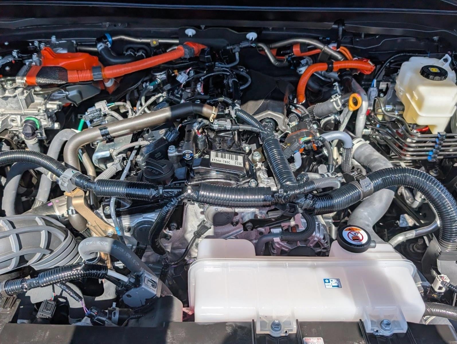 2025 Toyota Tacoma 4WD 4WD Trailhunter Hybrid Double Cab 6' Bed AT (Natl)