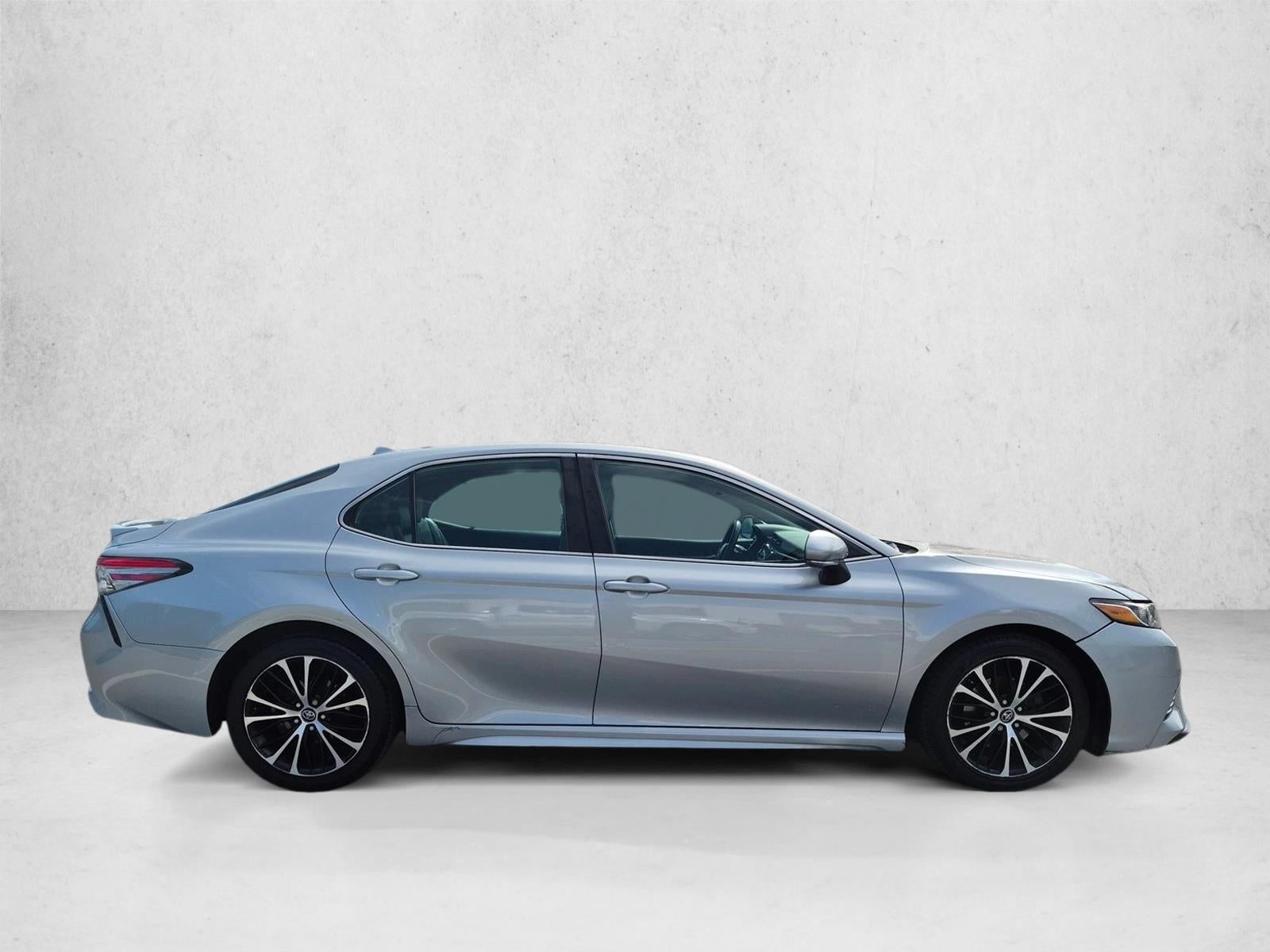 2019 Toyota Camry SE Auto (Natl)