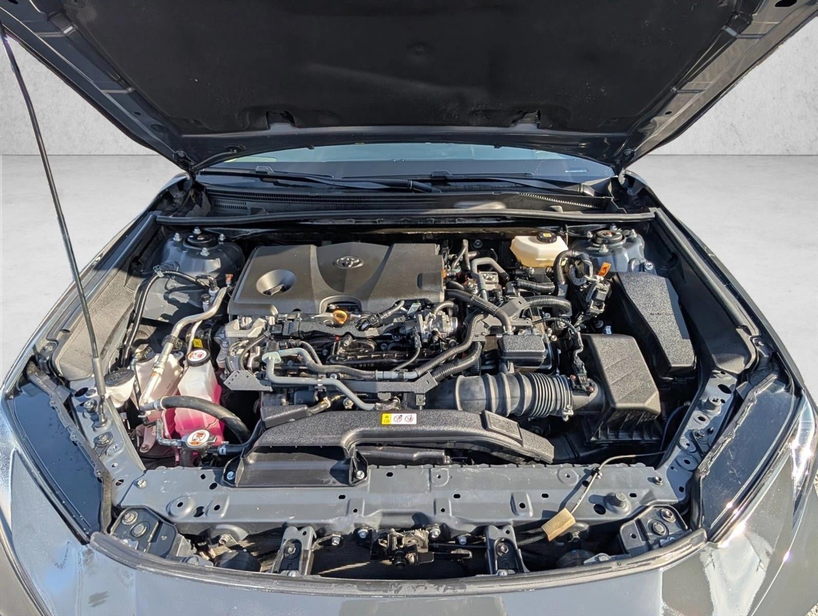 2025 Toyota Camry LE (SE)