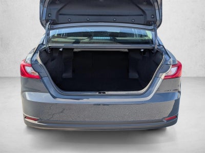 2025 Toyota Camry LE (SE)