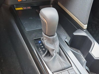 2026 Toyota Camry SE (Natl)