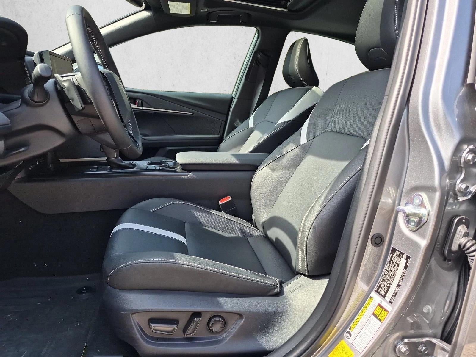 2026 Toyota Camry SE (Natl)