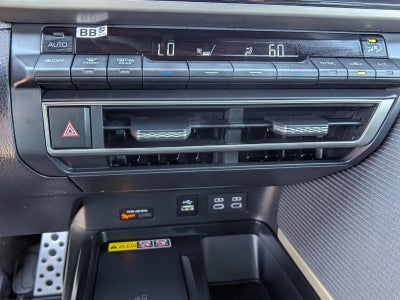 2026 Toyota Camry SE (Natl)