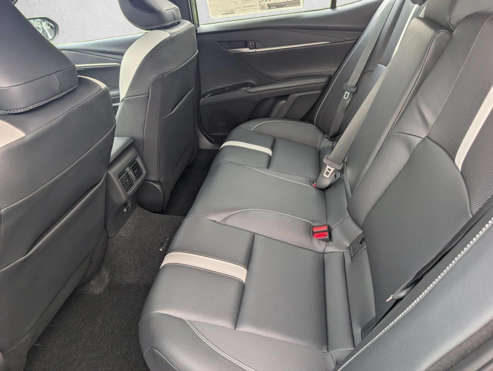 2026 Toyota Camry SE (Natl)