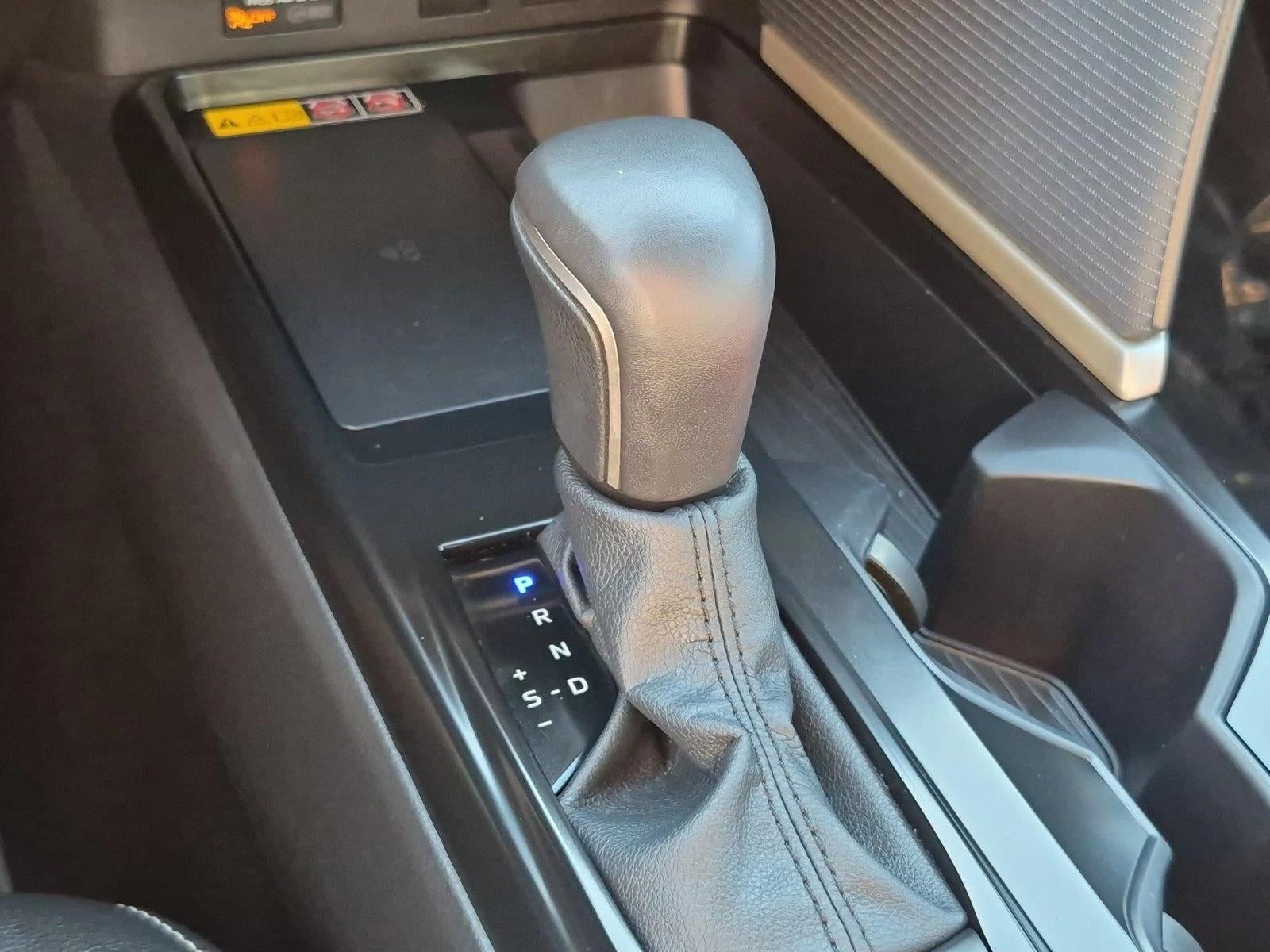 2026 Toyota Camry SE (Natl)