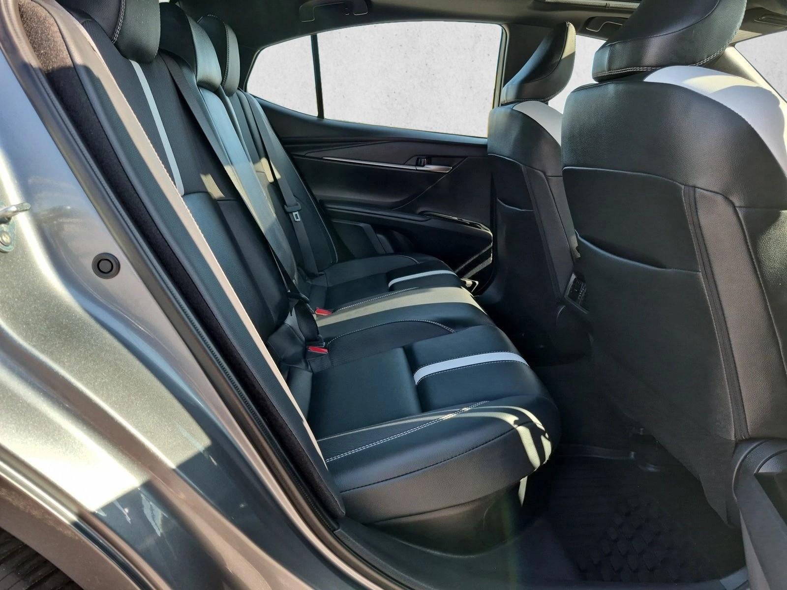 2026 Toyota Camry SE (Natl)