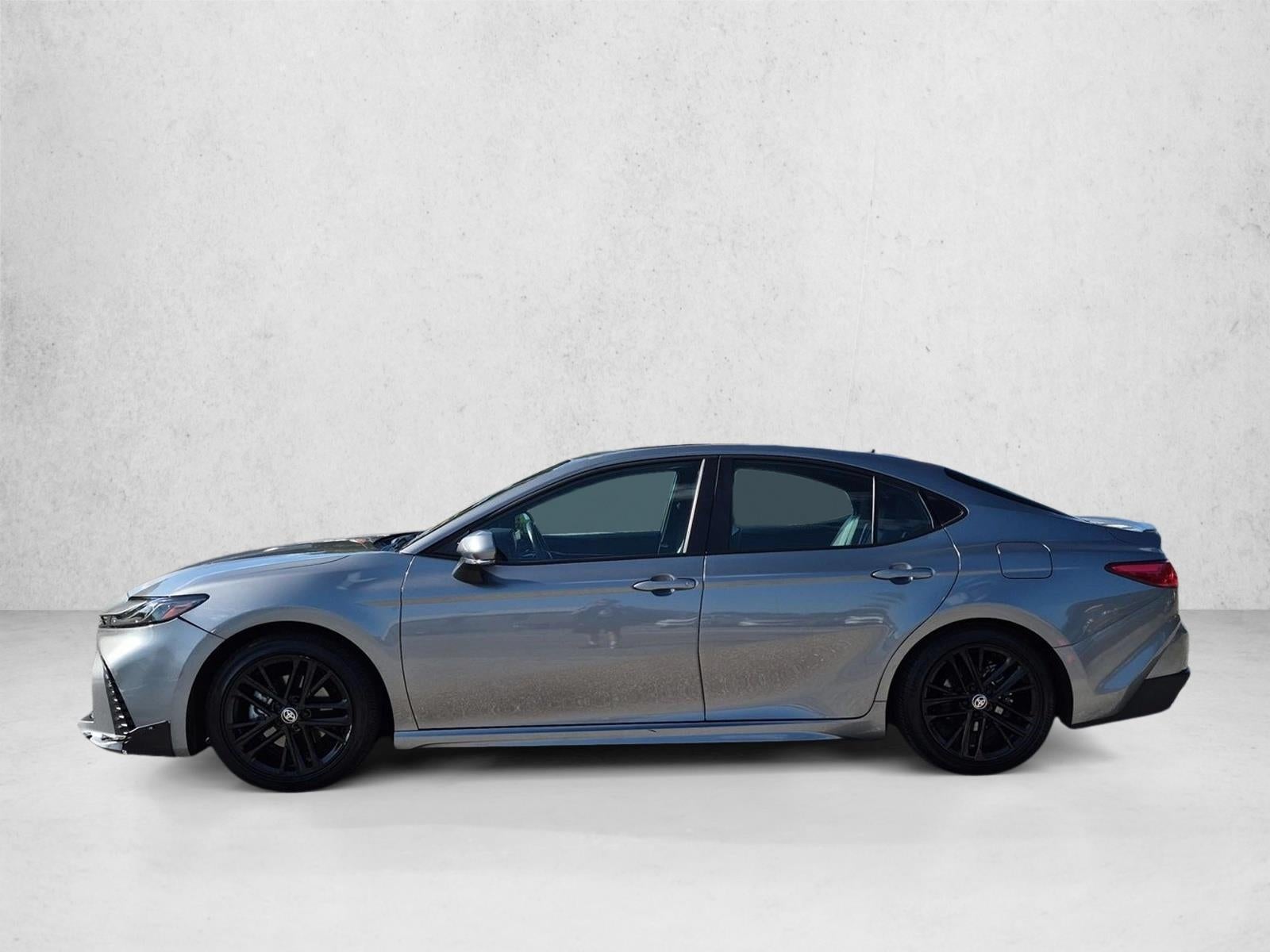 2026 Toyota Camry SE (Natl)