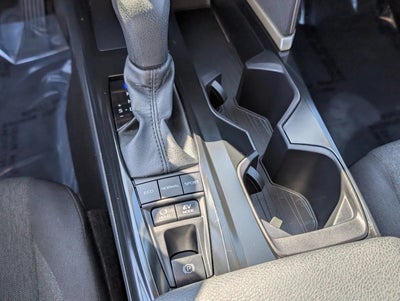 2025 Toyota Camry LE (SE)