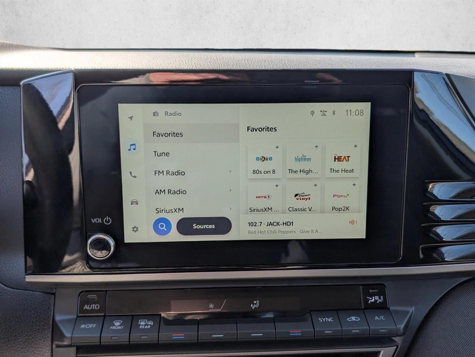 2025 Toyota Camry LE (SE)