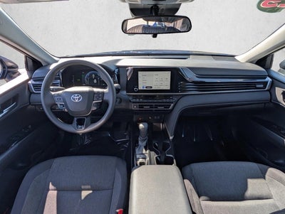 2025 Toyota Camry LE (SE)