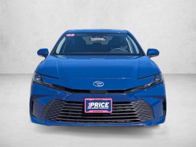 2025 Toyota Camry LE (SE)