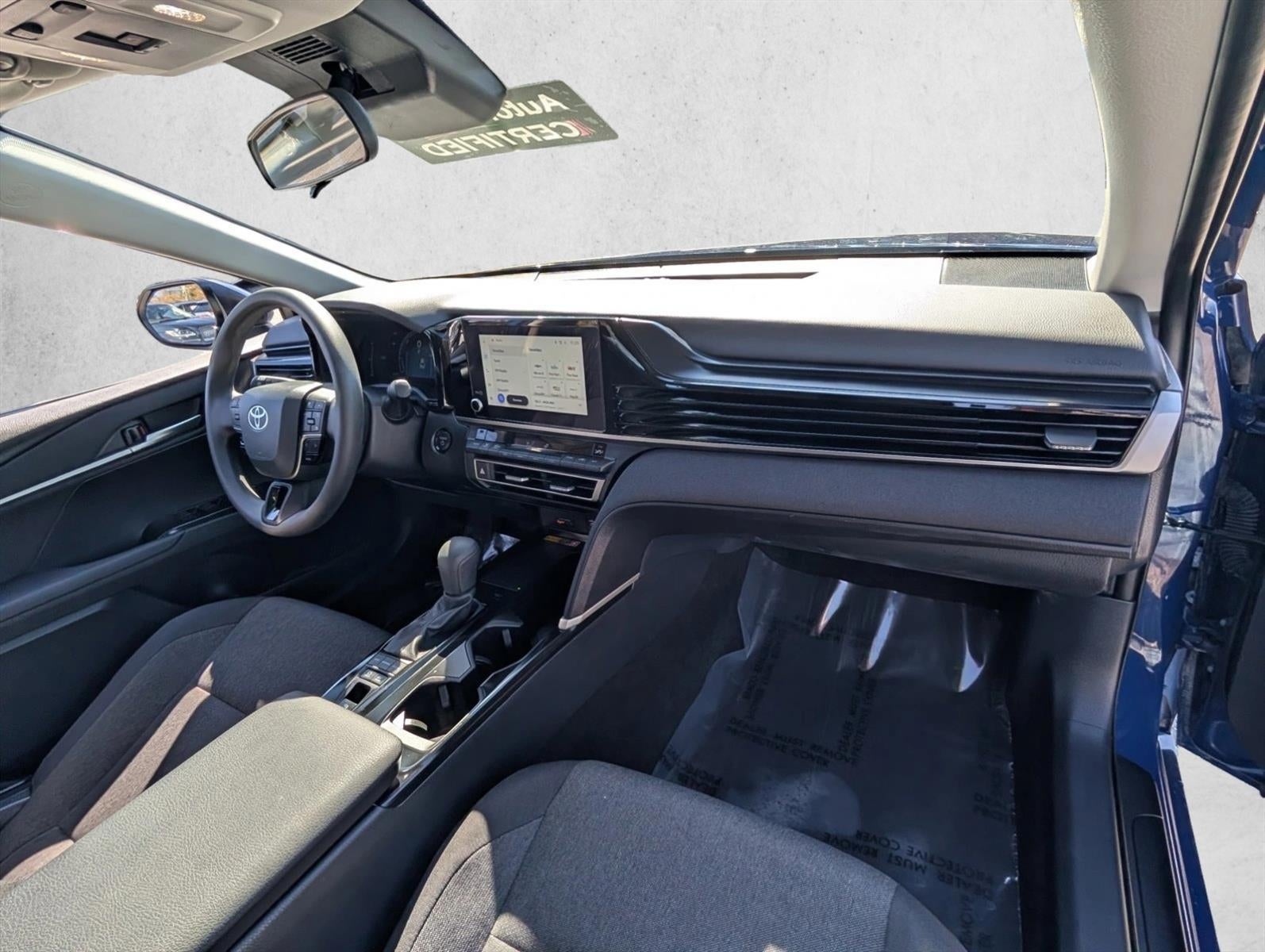 2025 Toyota Camry LE (SE)