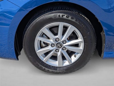 2025 Toyota Camry LE (SE)