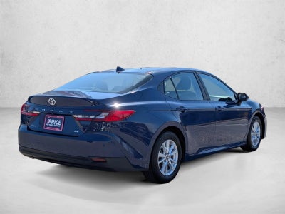 2025 Toyota Camry LE (SE)