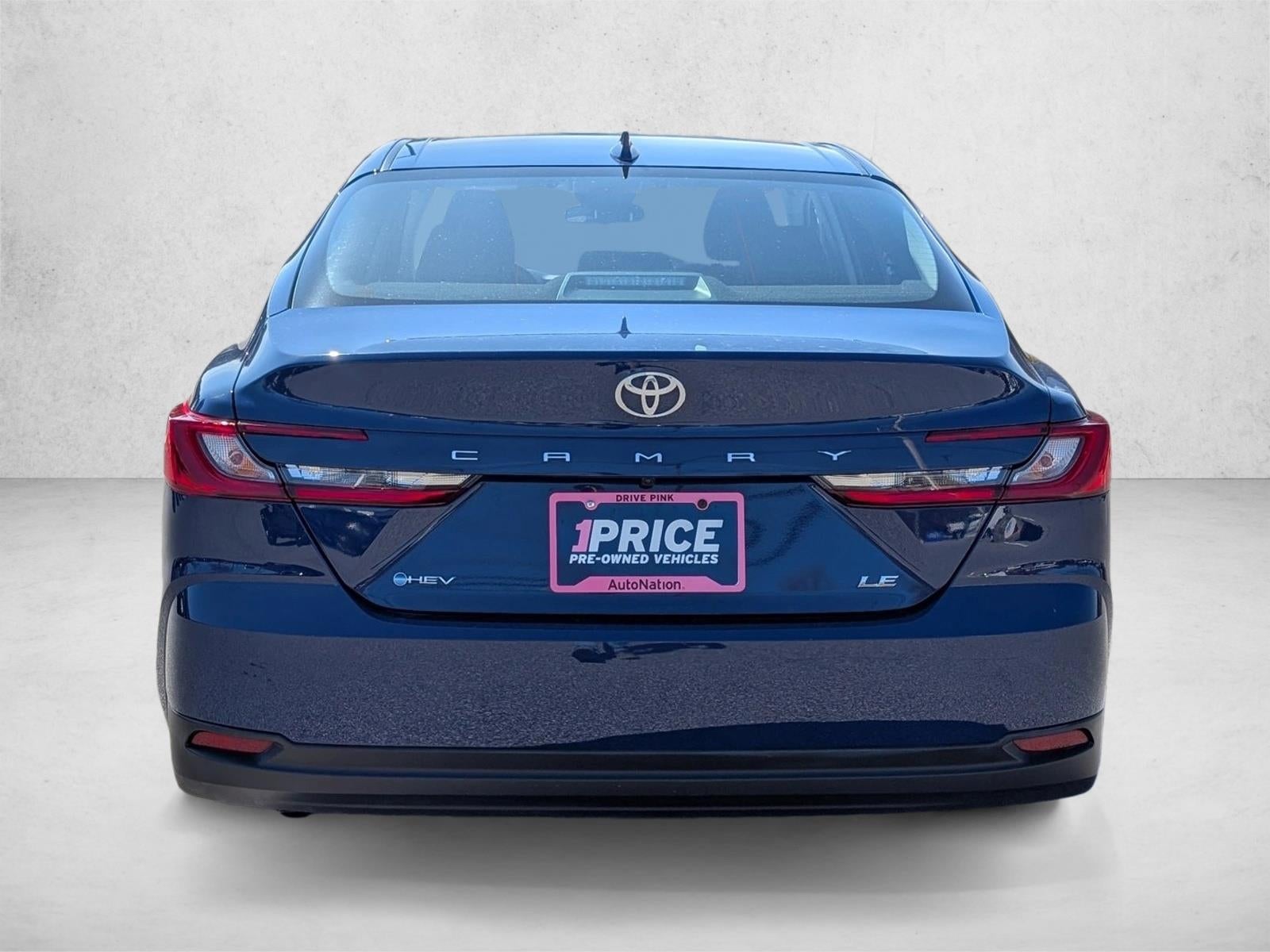 2025 Toyota Camry LE (SE)