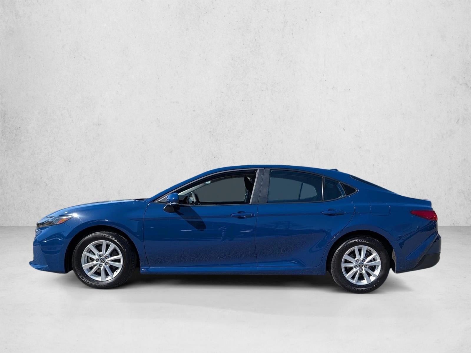 2025 Toyota Camry LE (SE)