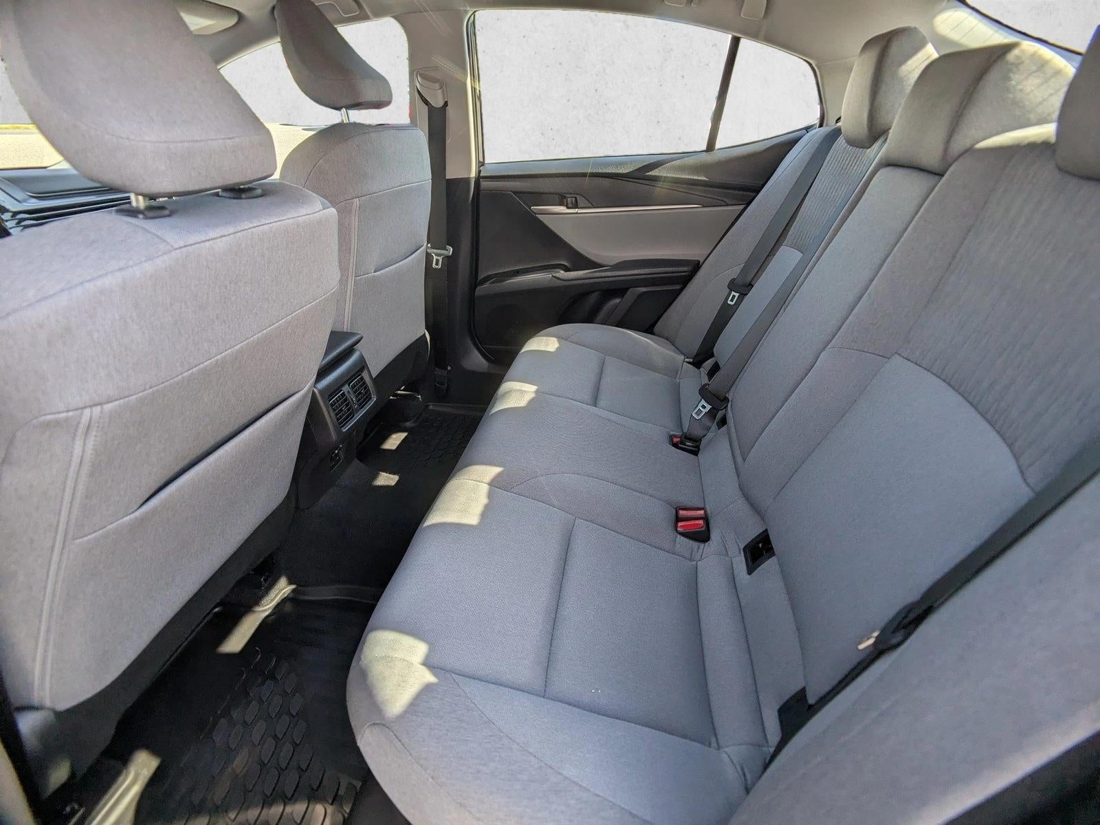 2025 Toyota Camry LE (Natl)