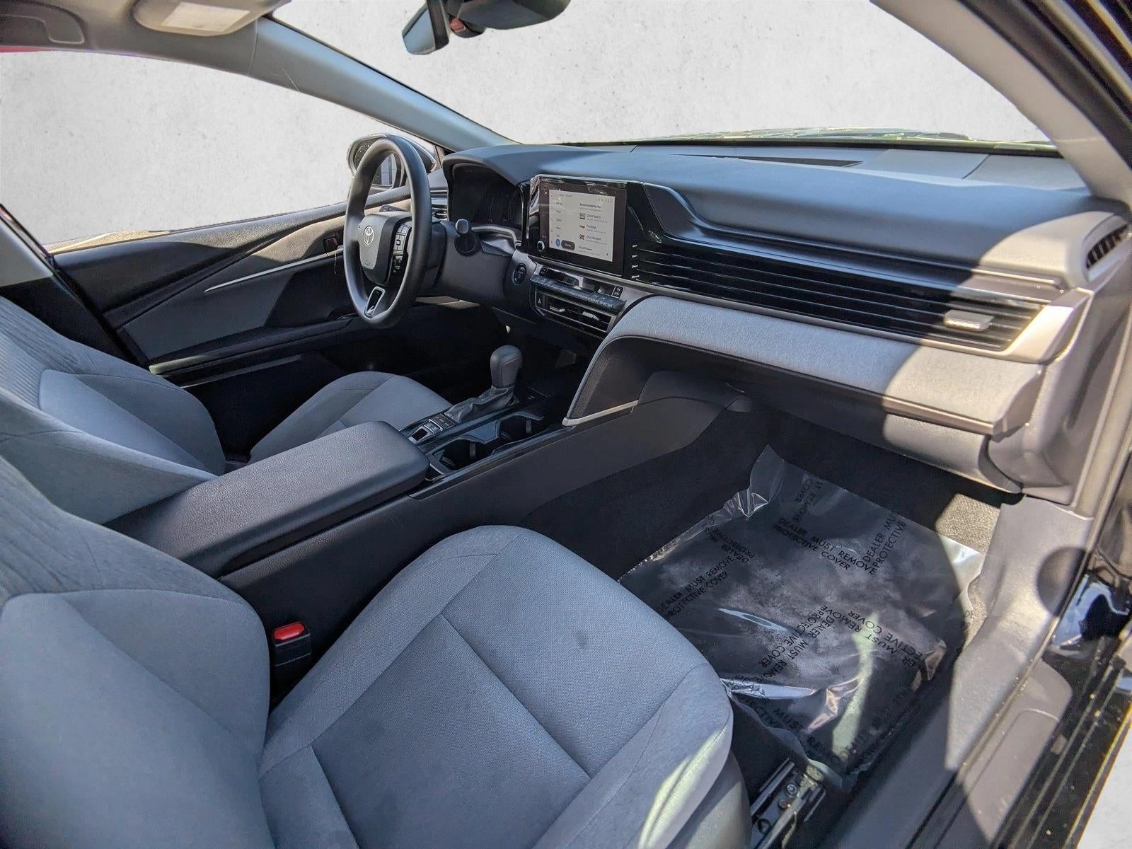 2025 Toyota Camry LE (Natl)