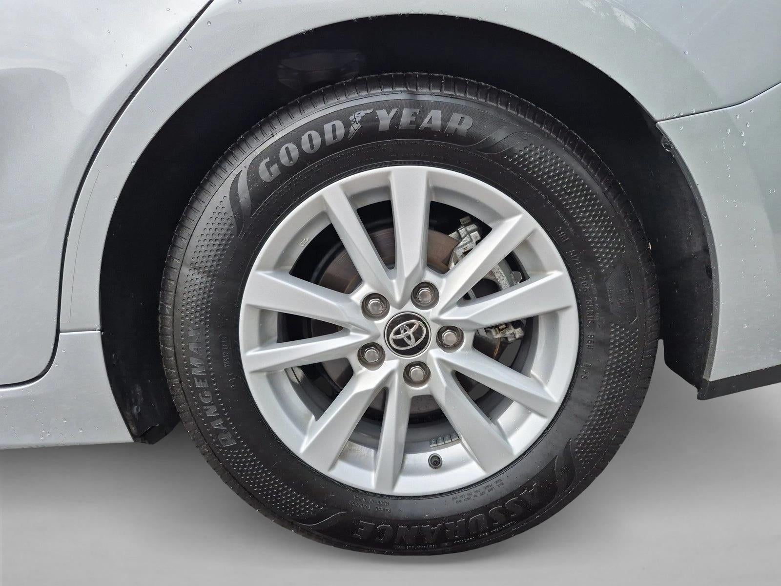 2026 Toyota Camry LE (SE)