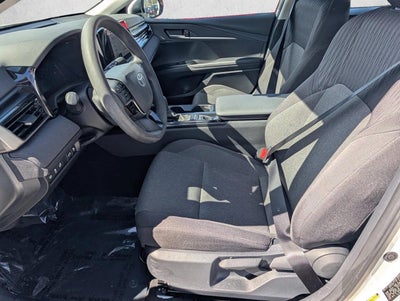 2025 Toyota Camry LE (SE)