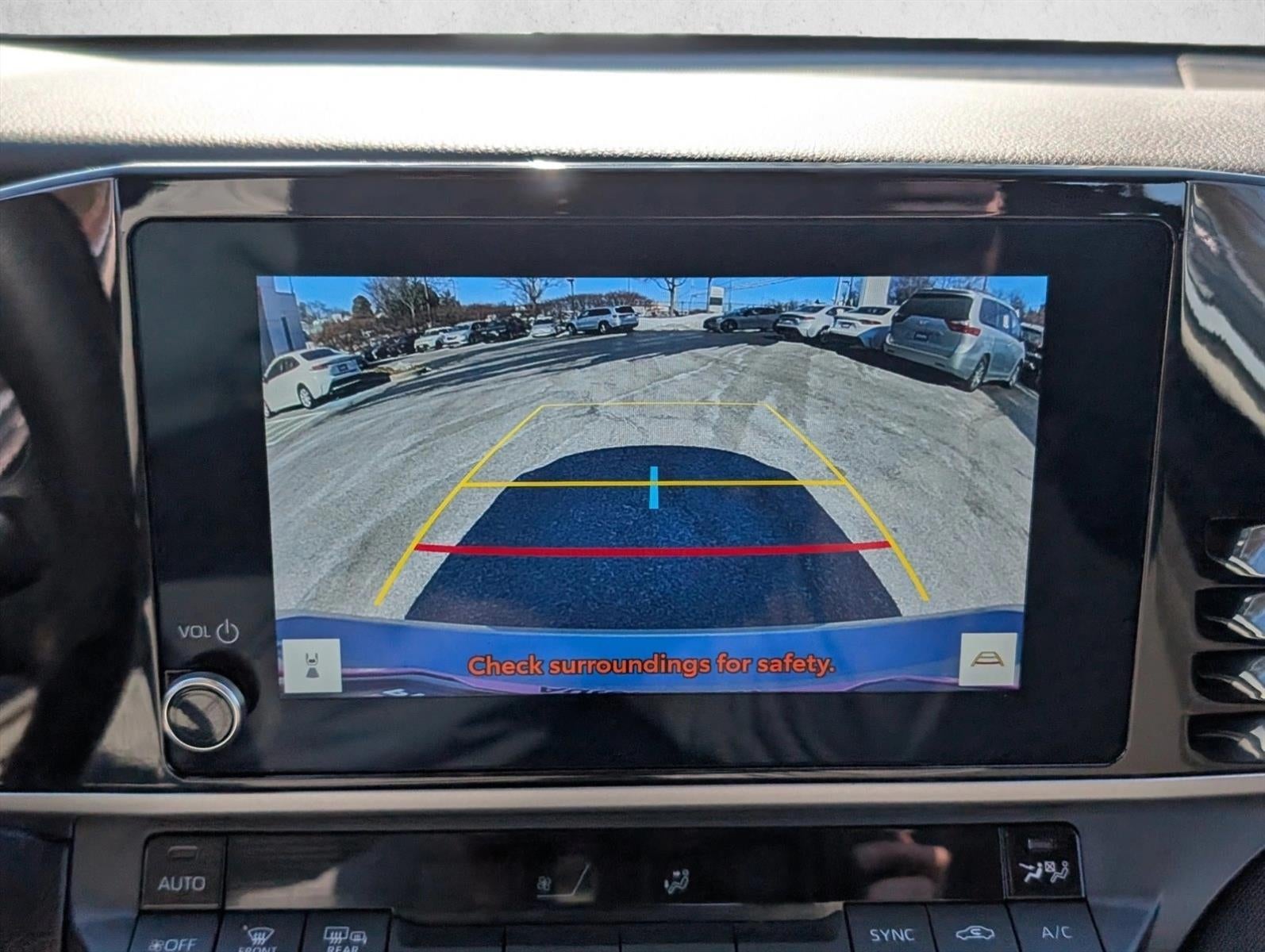 2025 Toyota Camry LE (SE)