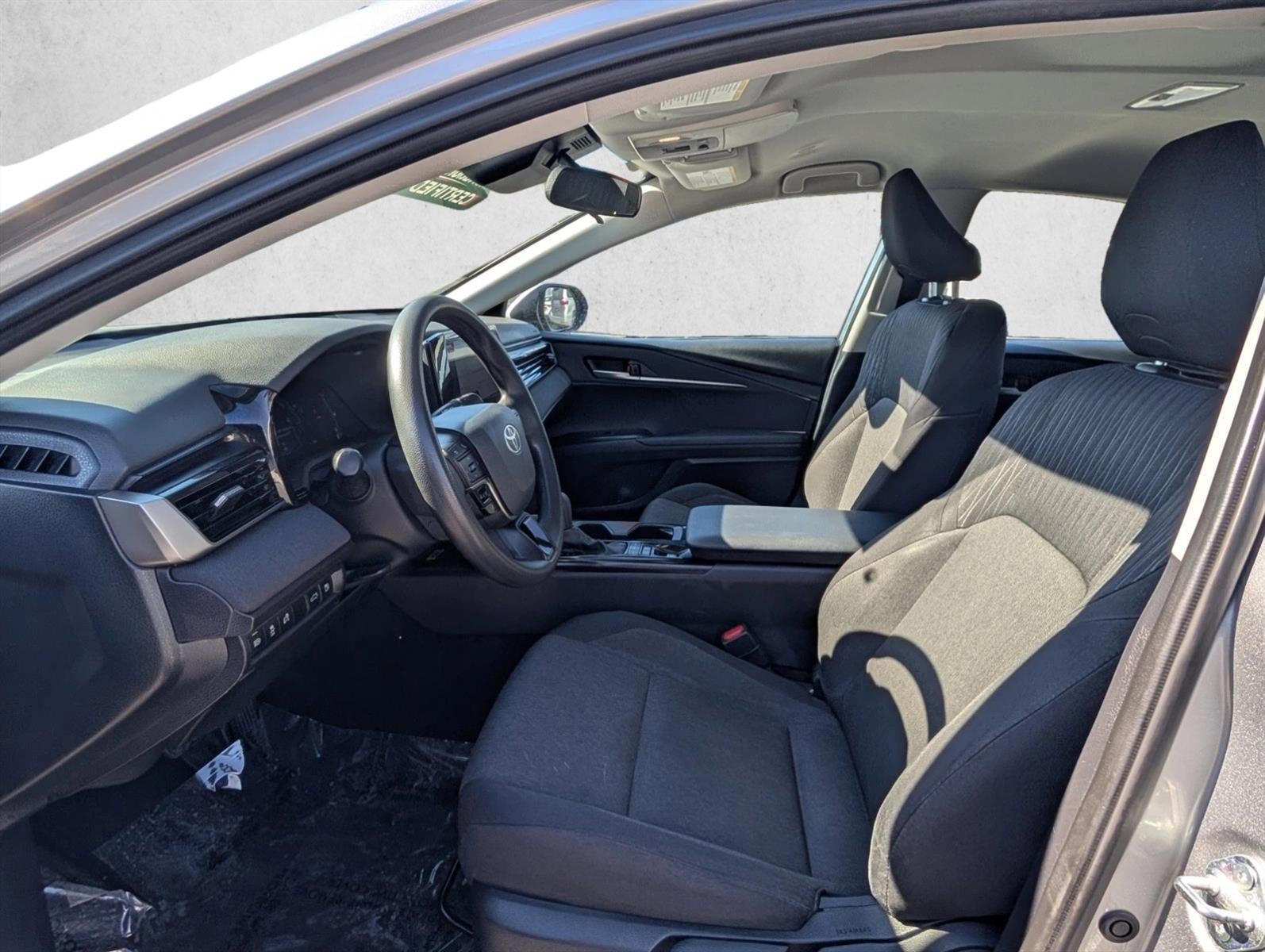 2025 Toyota Camry LE (SE)