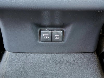 2025 Toyota Camry LE (SE)