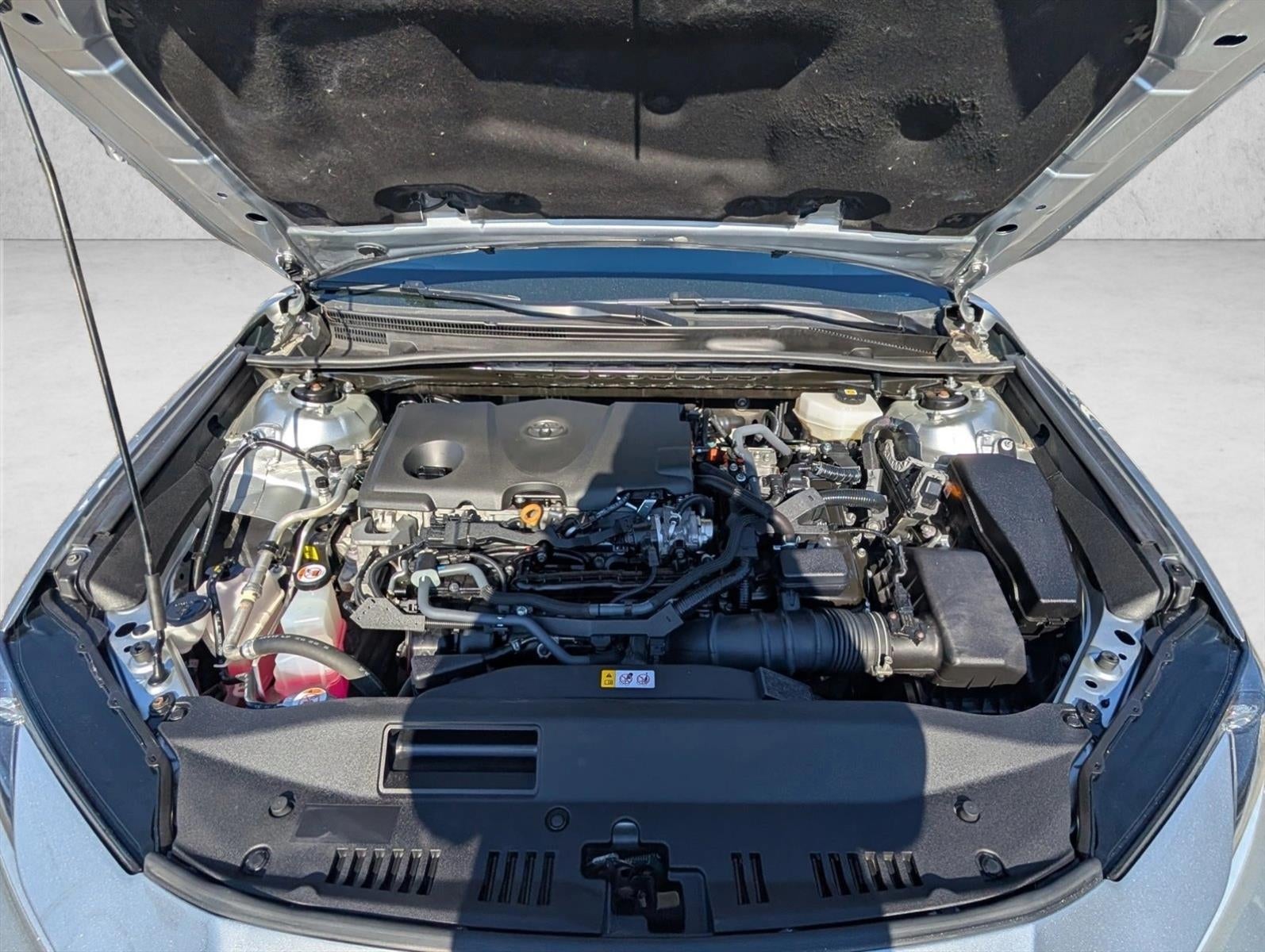 2025 Toyota Camry LE (SE)