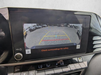 2025 Toyota Camry SE AWD (Natl)
