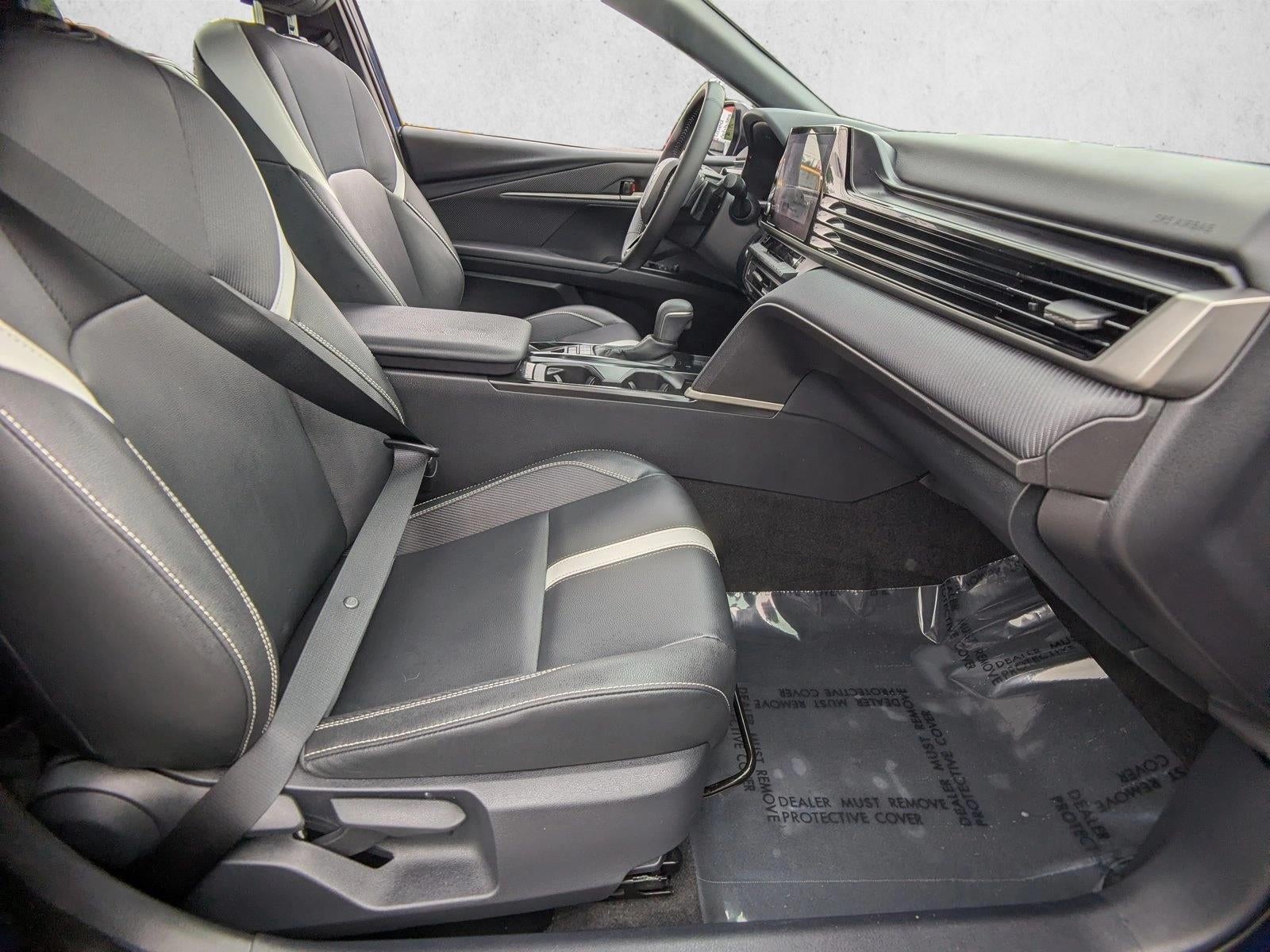 2025 Toyota Camry SE AWD (Natl)