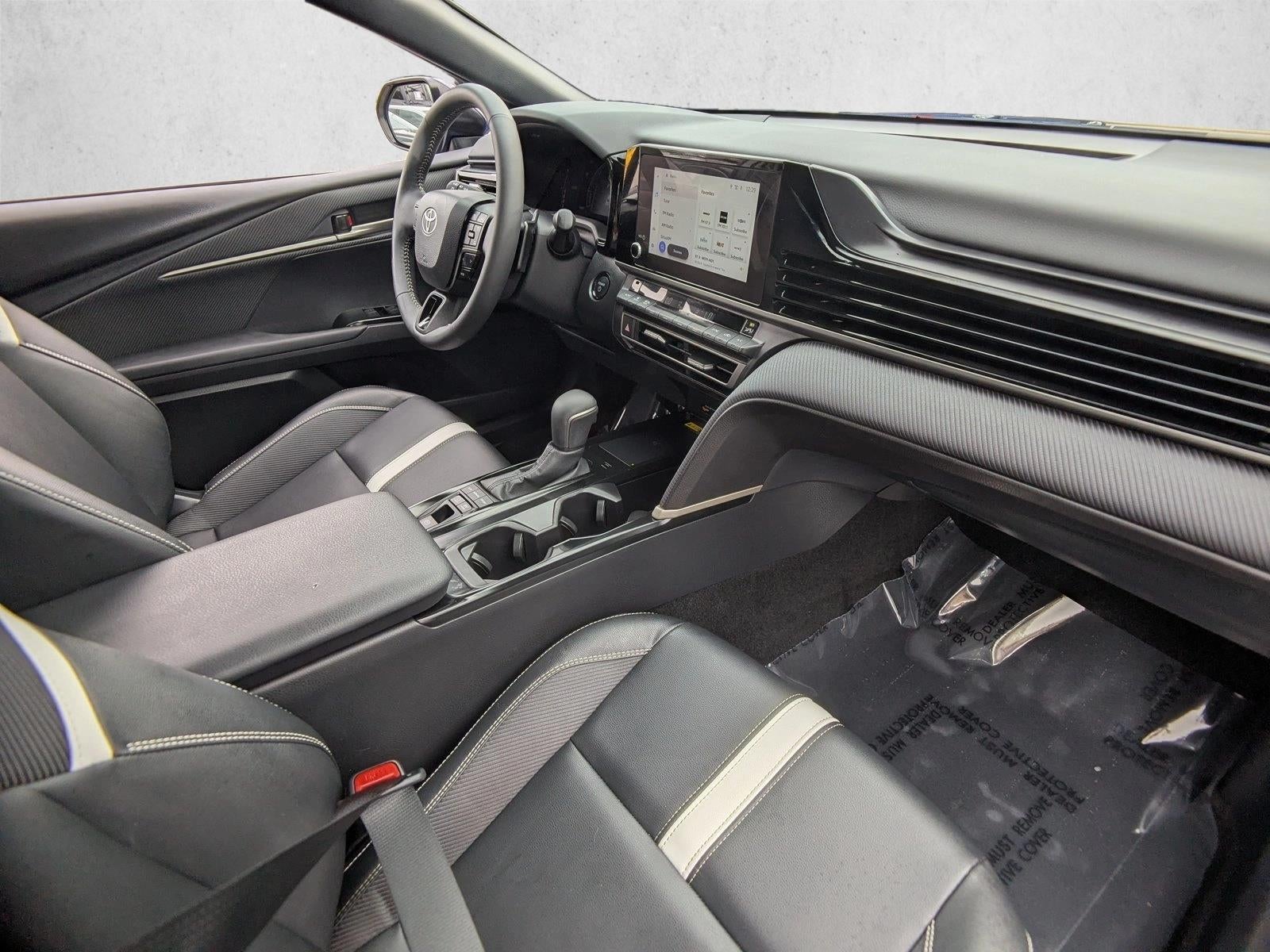 2025 Toyota Camry SE AWD (Natl)