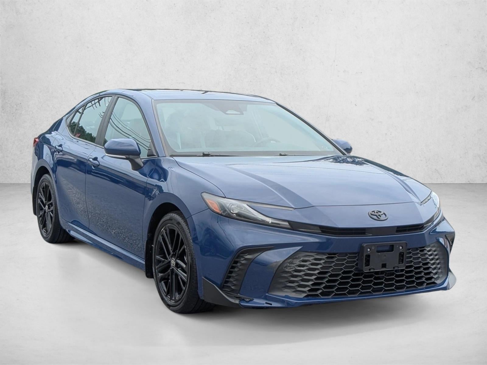 2025 Toyota Camry SE AWD (Natl)