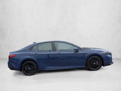 2025 Toyota Camry SE AWD (Natl)