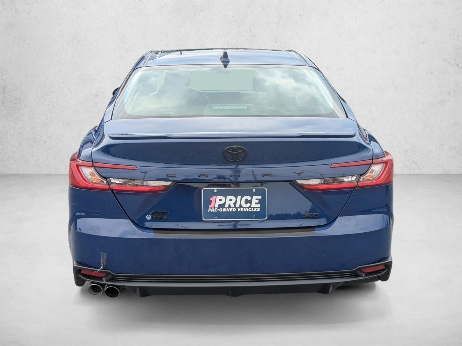 2025 Toyota Camry SE AWD (Natl)