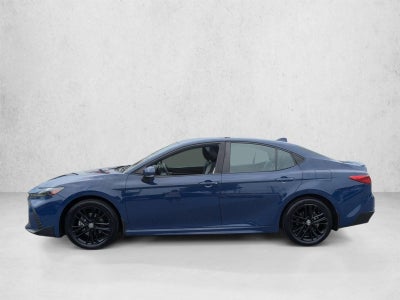2025 Toyota Camry SE AWD (Natl)