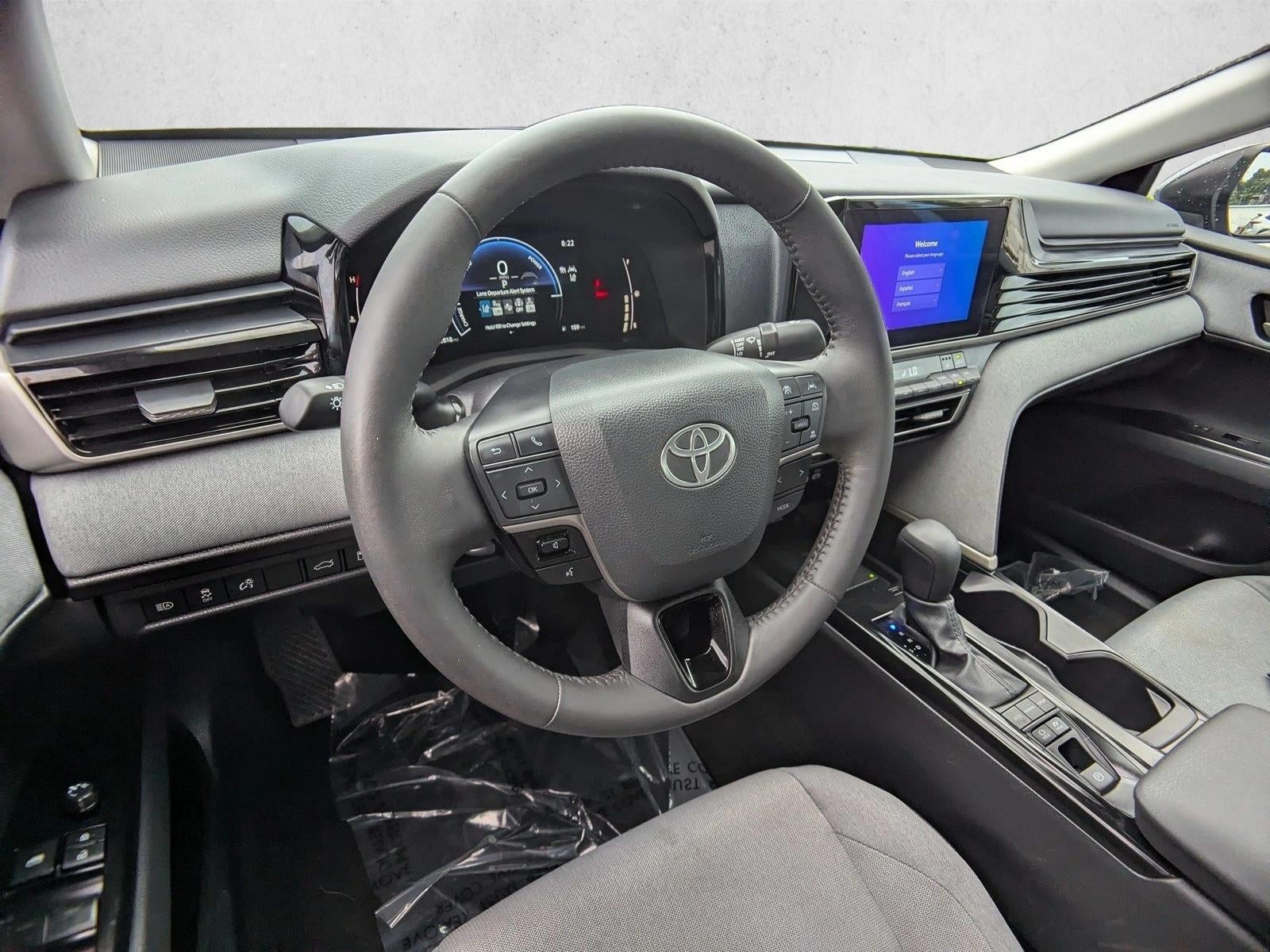 2025 Toyota Camry LE AWD (Natl)