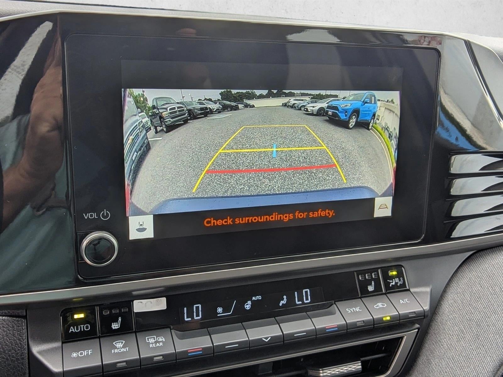 2025 Toyota Camry LE AWD (Natl)