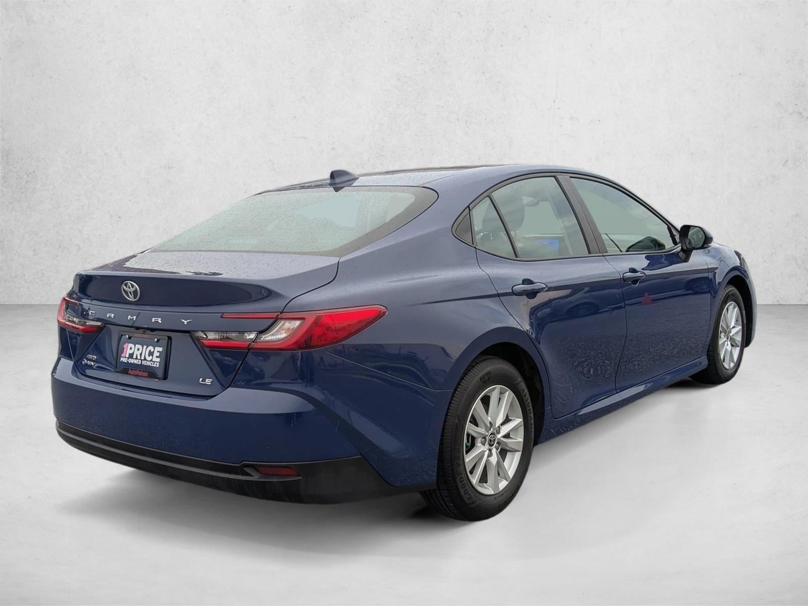 2025 Toyota Camry LE AWD (Natl)