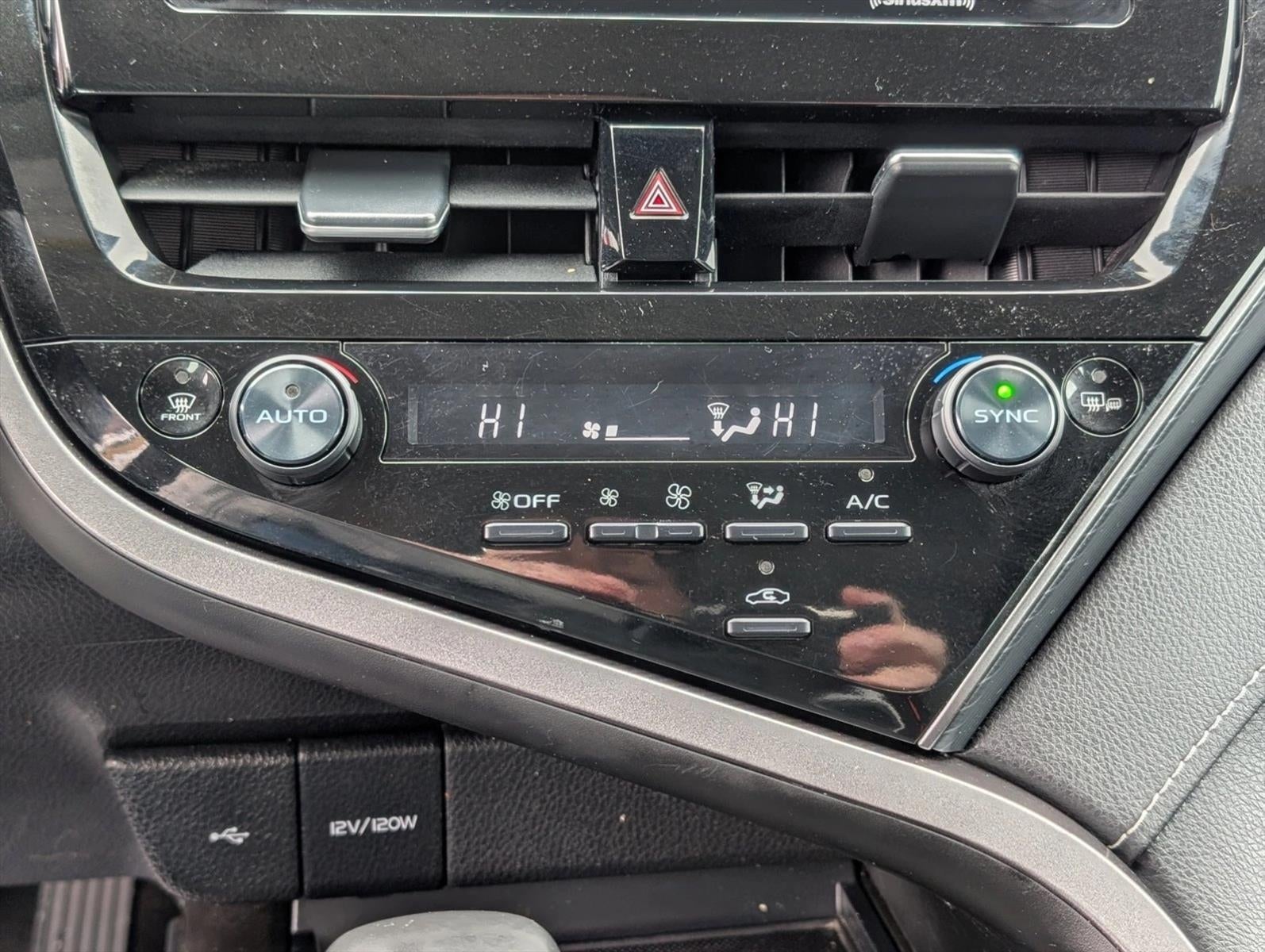 2024 Toyota Camry SE Auto (Natl)