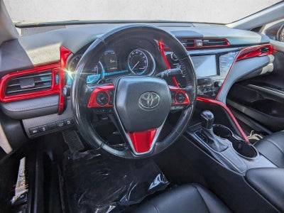 2020 Toyota Camry SE Nightshade Auto (Natl)