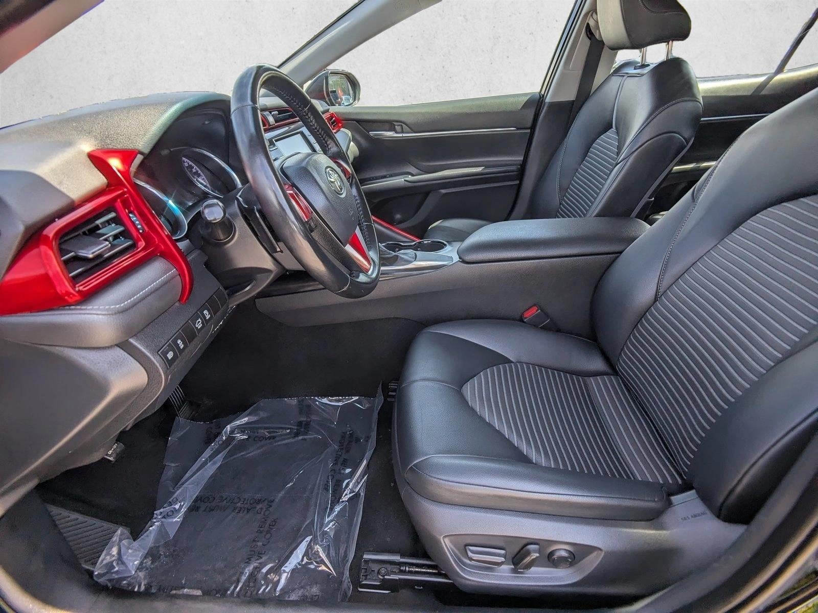 2020 Toyota Camry SE Nightshade Auto (Natl)