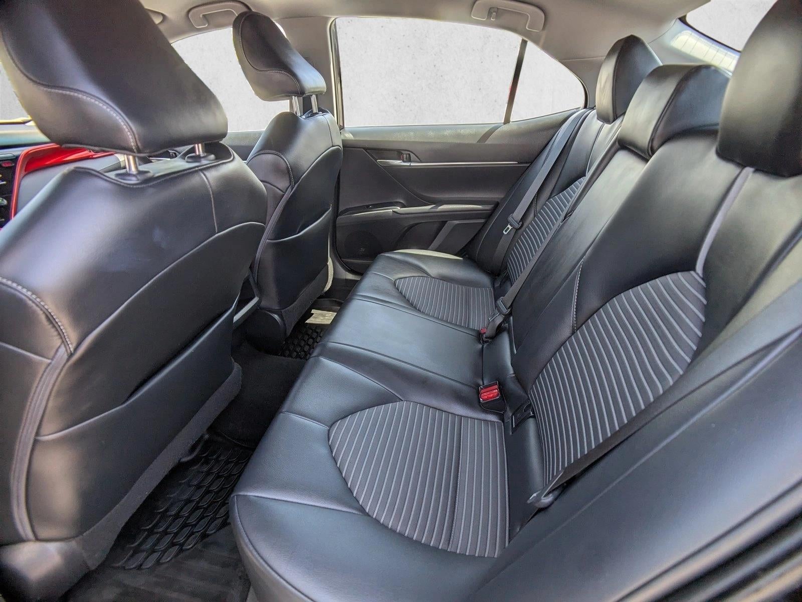 2020 Toyota Camry SE Nightshade Auto (Natl)