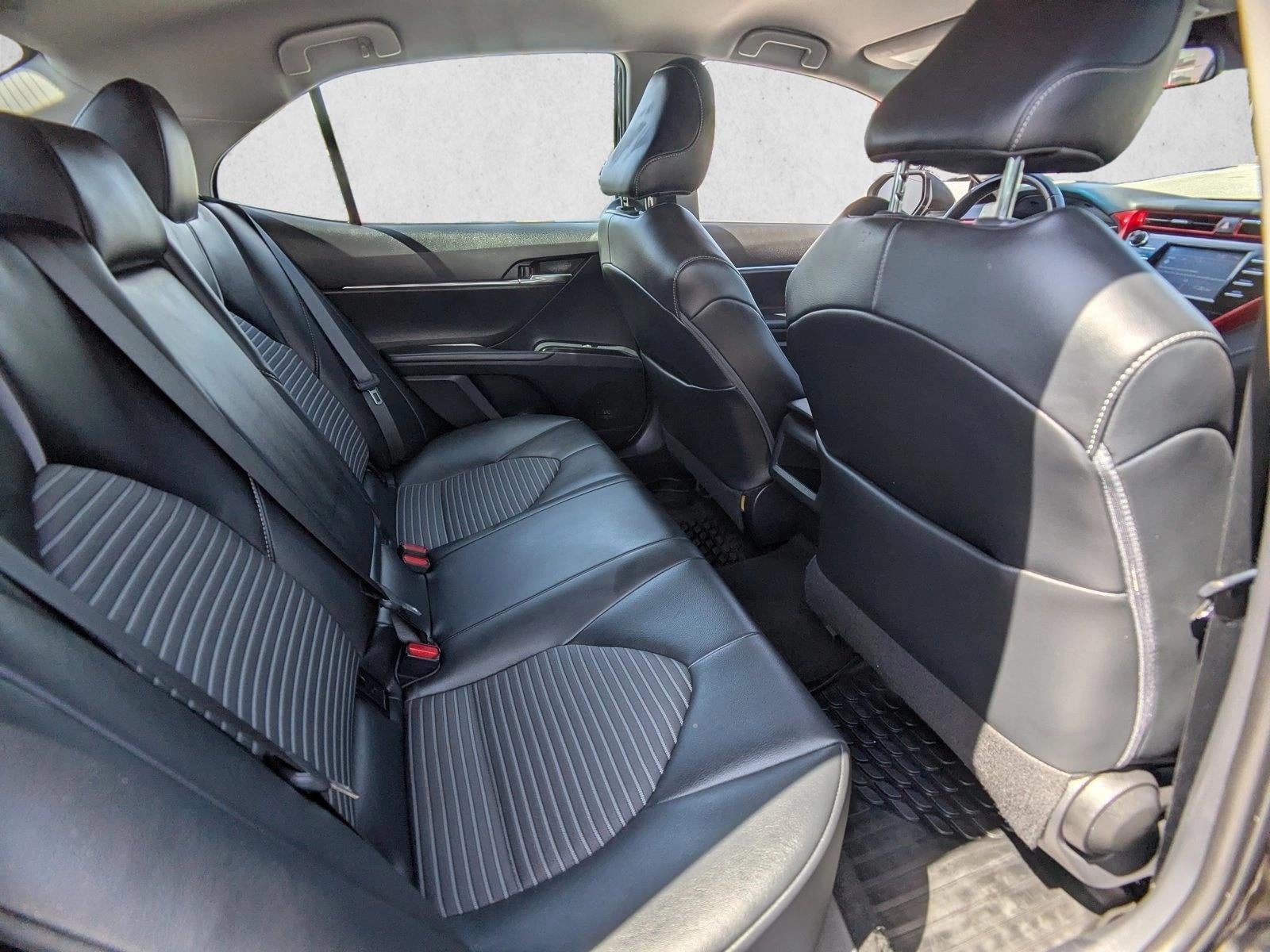 2020 Toyota Camry SE Nightshade Auto (Natl)