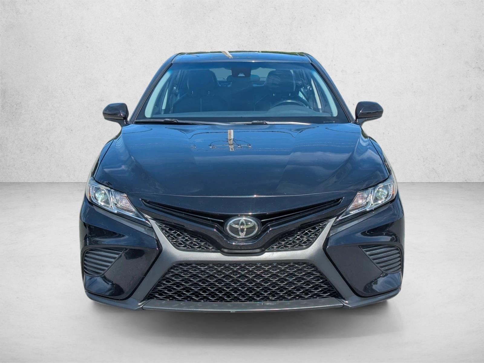 2020 Toyota Camry SE Nightshade Auto (Natl)