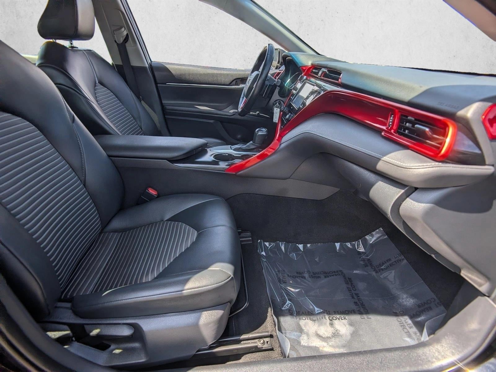 2020 Toyota Camry SE Nightshade Auto (Natl)