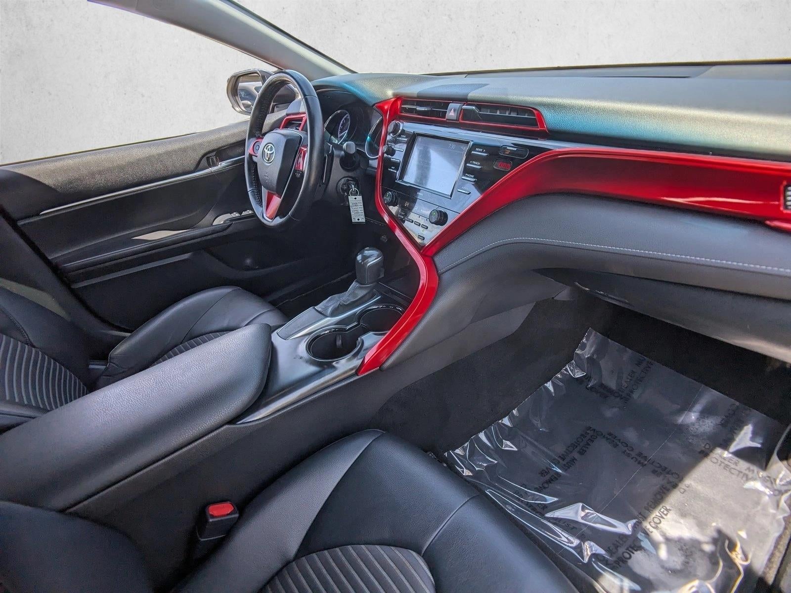2020 Toyota Camry SE Nightshade Auto (Natl)
